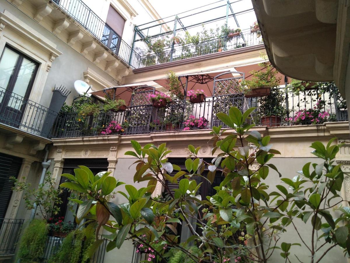 Bed and Breakfast House Vintage Catania Exterior foto